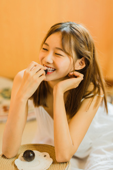吴启华倚天屠龙记